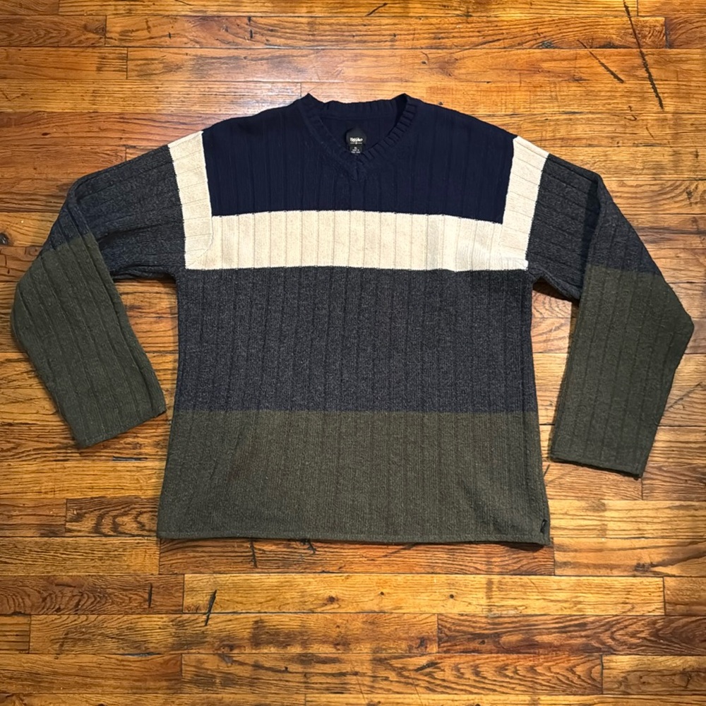 Vintage MOSSIMO Y2K‎ Men's Sweater Made in Hong Kong 100% Wool V-Neck Size XL
